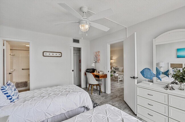 Building Photo - 225 S Beach Rd