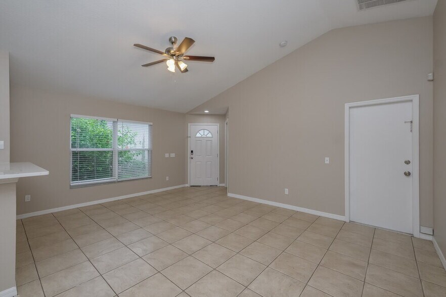 Building Photo - 15110 Deer Meadow Dr
