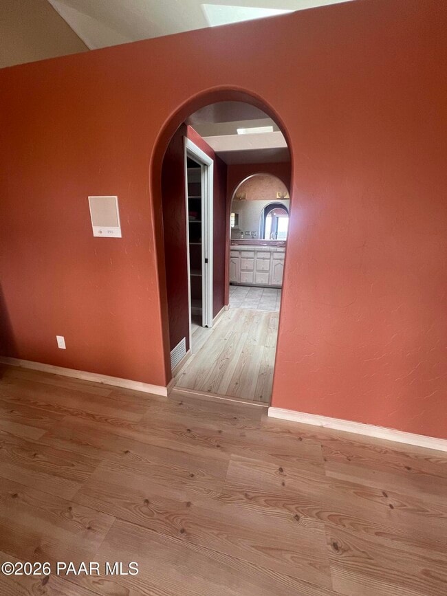 Building Photo - 3160 Rainbow Ridge Dr