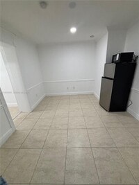 Building Photo - 645 NW 7th Ave