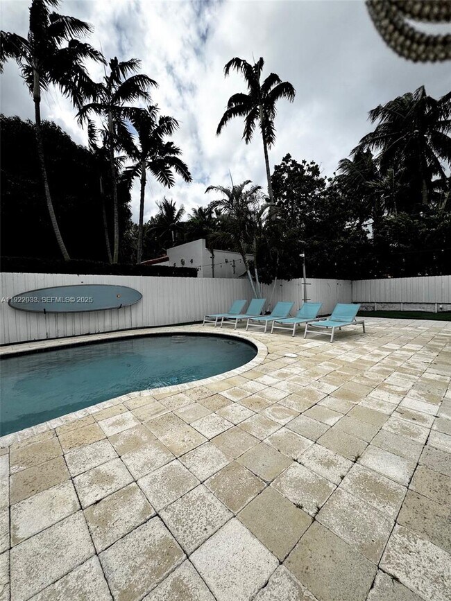 Building Photo - 3470 Sheridan Ave