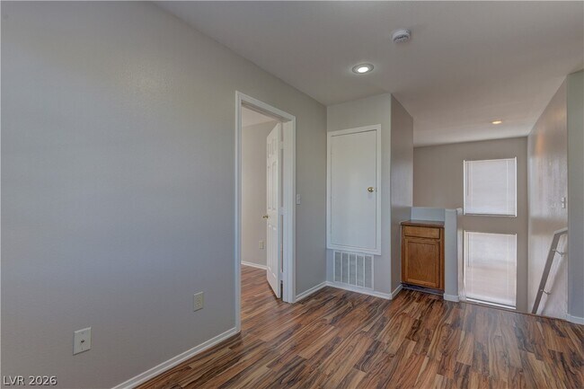 Building Photo - 10753 Pipers Cove Ln