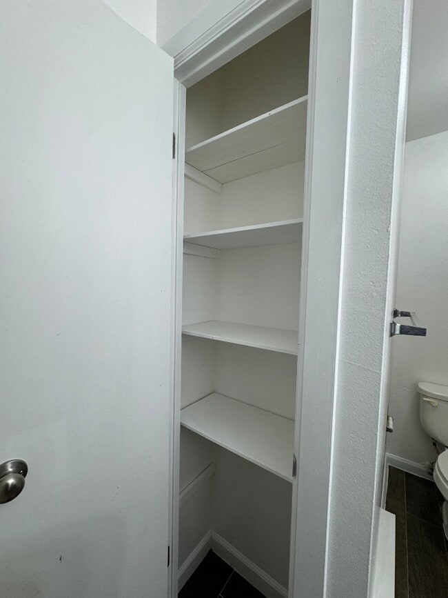 Building Photo - 1111 N L St