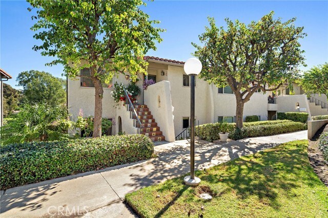 Building Photo - 31654 W Nine Dr