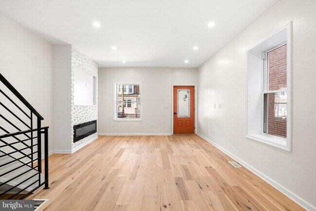 Building Photo - 29 N 54th St