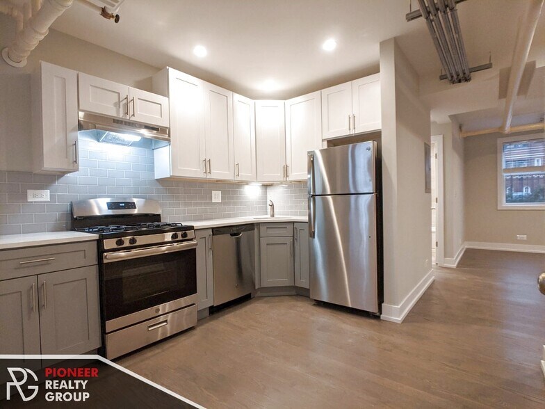 Building Photo - 1931 W Winona St