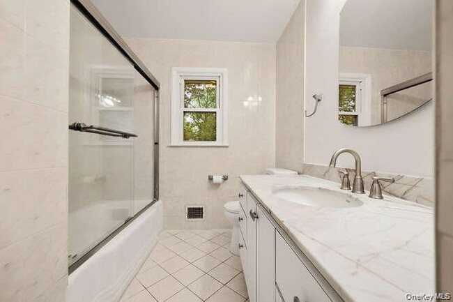 Building Photo - 93 Seton Dr