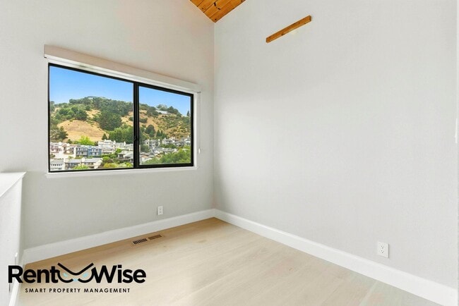 Building Photo - 14 Marlin Cove