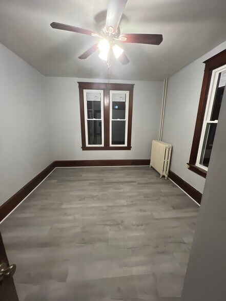 Building Photo - 208 W High St