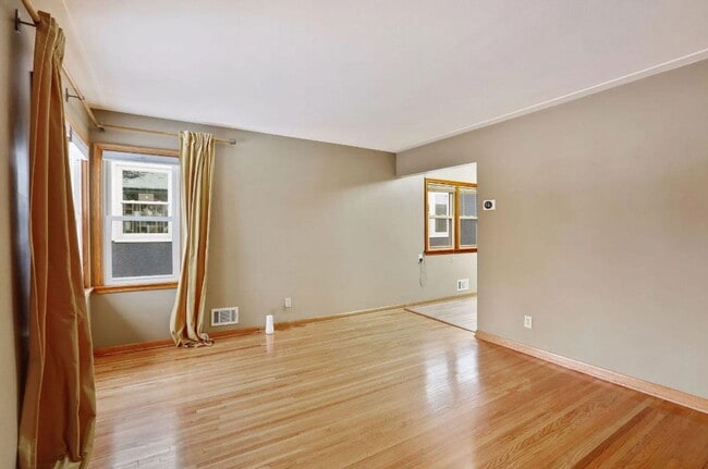 Building Photo - 4539 Bloomington Ave