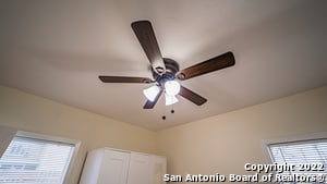 Building Photo - 130 E Norwood Ct