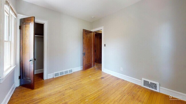 Building Photo - 4003 Behrwald Ave