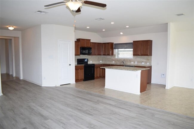 Primary Photo - 2021 Pitkin Dr