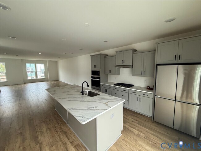 Building Photo - 15390 Oasis Sun Aly