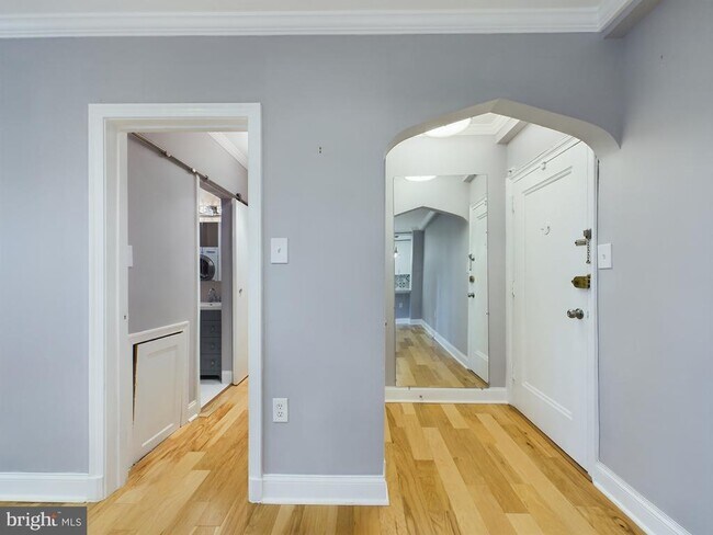 Building Photo - 3051 Idaho Ave NW
