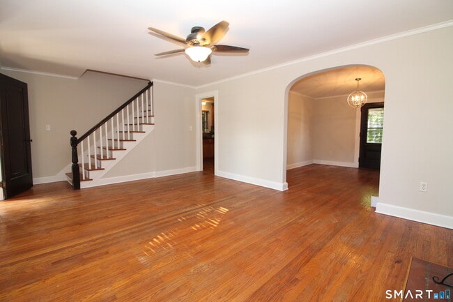 Building Photo - 53 Lilac Ave