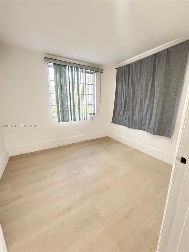 Building Photo - 2035 NW 26th St