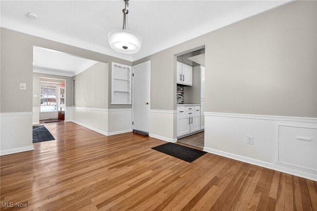 Building Photo - 8310 Broadview Rd