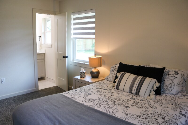 Building Photo - 805 SW 2nd St