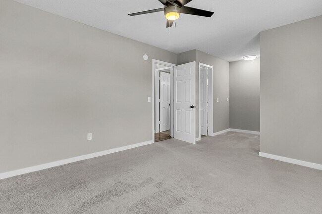 Building Photo - 3 Bedroom 1.5 Bath Town Home in North Charleston