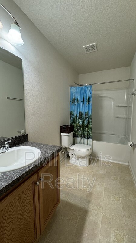 Building Photo - 143 Crete Ct