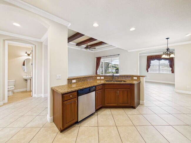 Building Photo - Luxury Lakefront Pool Home in Tesoro - Move-in Ready with Premium Inlcusions