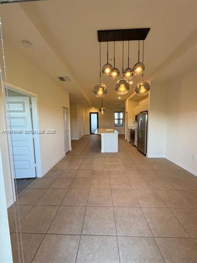 Building Photo - 7925 NW 104th Ave