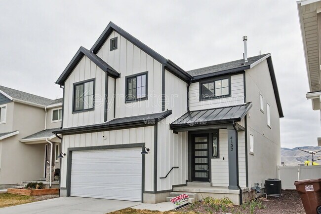 Building Photo - 4152 E Bonne Vista Dr