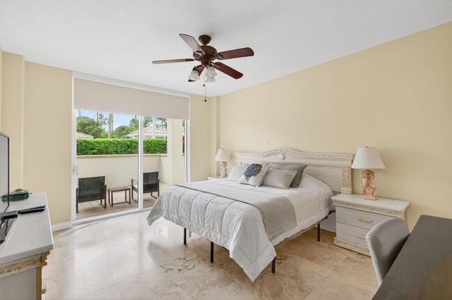 Building Photo - 3700 S Ocean Blvd