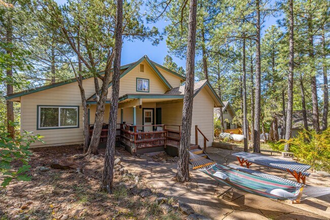 Building Photo - 3 bedroom, 2 bathroom, Spacious Scenic Munds Park Home!