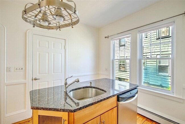 Building Photo - 91 4th St