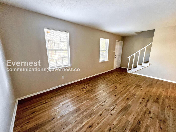 Building Photo - 8917 Tanya Dr