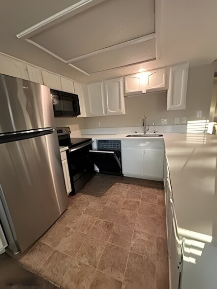 Building Photo - 4340 Sanderling Cir