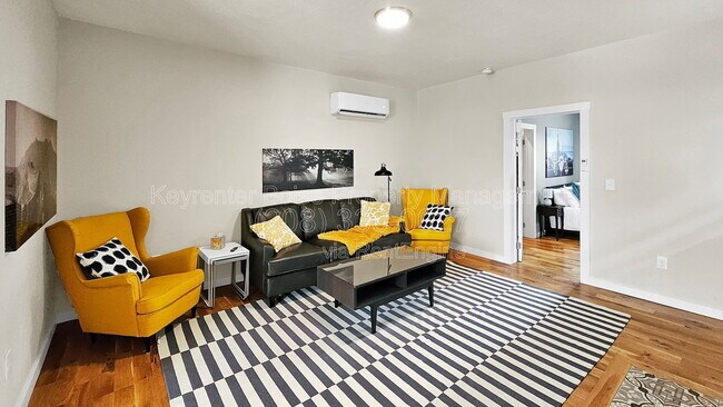 Building Photo - 1318 N 11th St