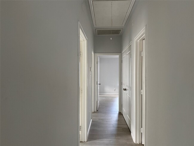 Building Photo - 4509 Larkspur St