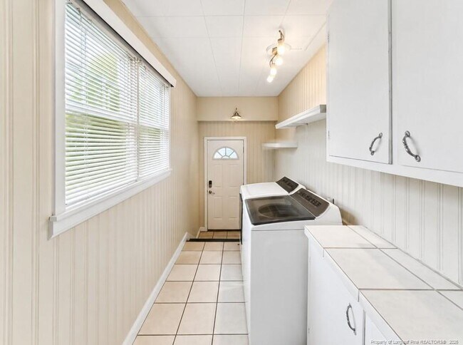 Building Photo - 2534 McNeill Cir