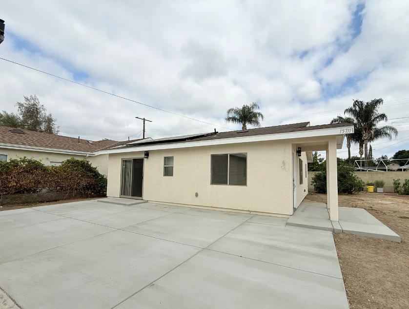 Building Photo - 15711 Fairgrove Ave