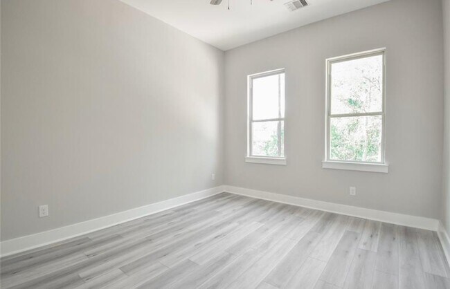 Building Photo - 14960 Wunderlich Dr