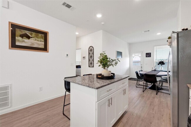 Building Photo - 23823 Escardilla Dr