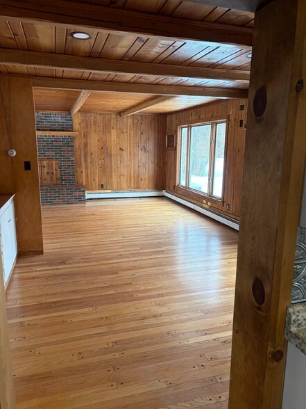 Building Photo - 6 Granite Ln