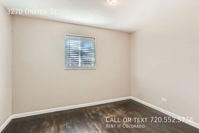 Building Photo - 3270 Oneida St