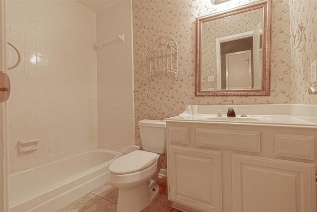 Building Photo - 13103 Rincon Dr