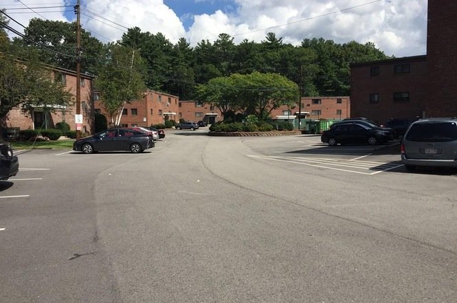 Building Photo - 77 L Nicholas Rd