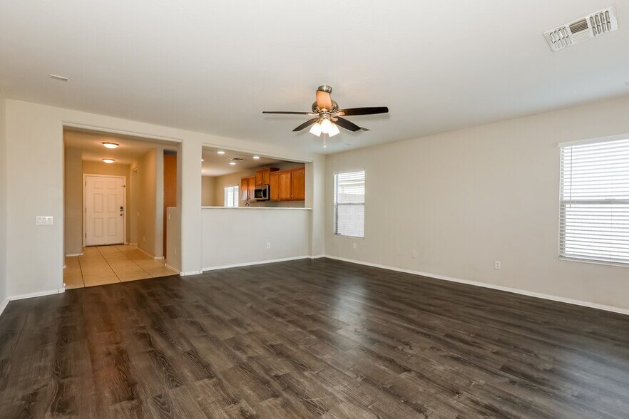 Building Photo - 1750 E Christopher St