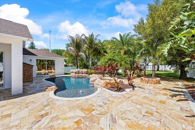 Building Photo - 12422 Creek Edge Dr