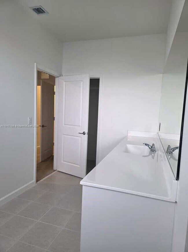 Building Photo - 17875 SW 359 Ter