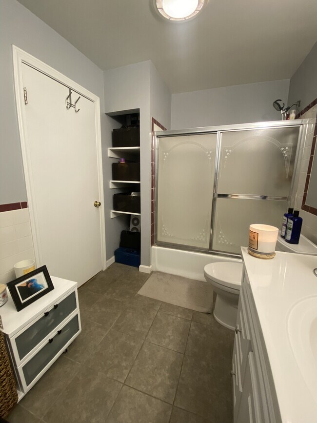 Building Photo - 1 Centre Street Ter