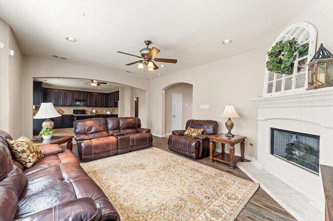 Building Photo - 406 Oak Stream Dr