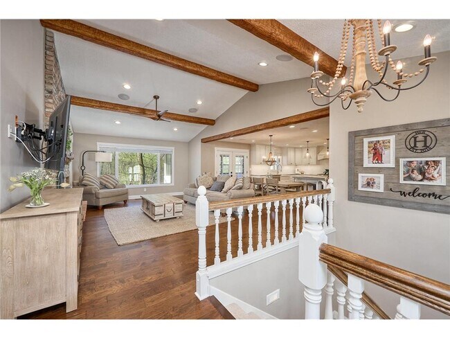 Building Photo - 1832 Essex Rd