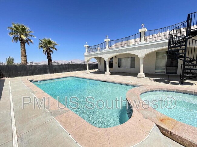 Building Photo - 3300 Ridge View Ave